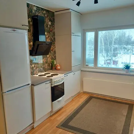 Lejlighed Kodikas Parvekkeellinen Kaksio Omalla Parkkipaikalla