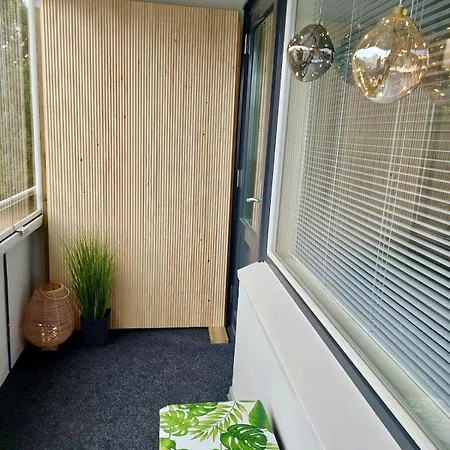 Kodikas Parvekkeellinen Kaksio Omalla Parkkipaikalla Lejlighed