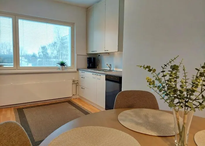 דירה Kodikas Parvekkeellinen Kaksio Omalla Parkkipaikalla *