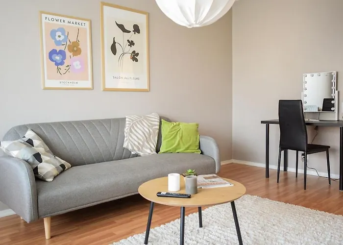 Kodikas Parvekkeellinen Kaksio Omalla Parkkipaikalla דירה קוקולה