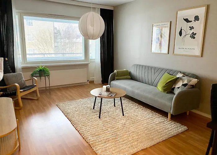 Kodikas Parvekkeellinen Kaksio Omalla Parkkipaikalla