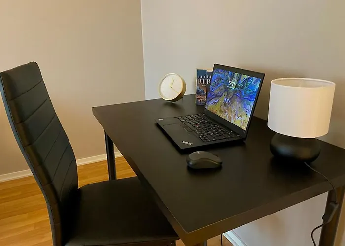 Kodikas Parvekkeellinen Kaksio Omalla Parkkipaikalla דירה *