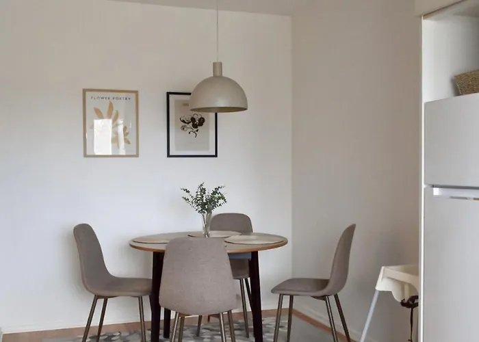 דירה Kodikas Parvekkeellinen Kaksio Omalla Parkkipaikalla *