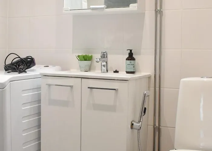 Kodikas Parvekkeellinen Kaksio Omalla Parkkipaikalla